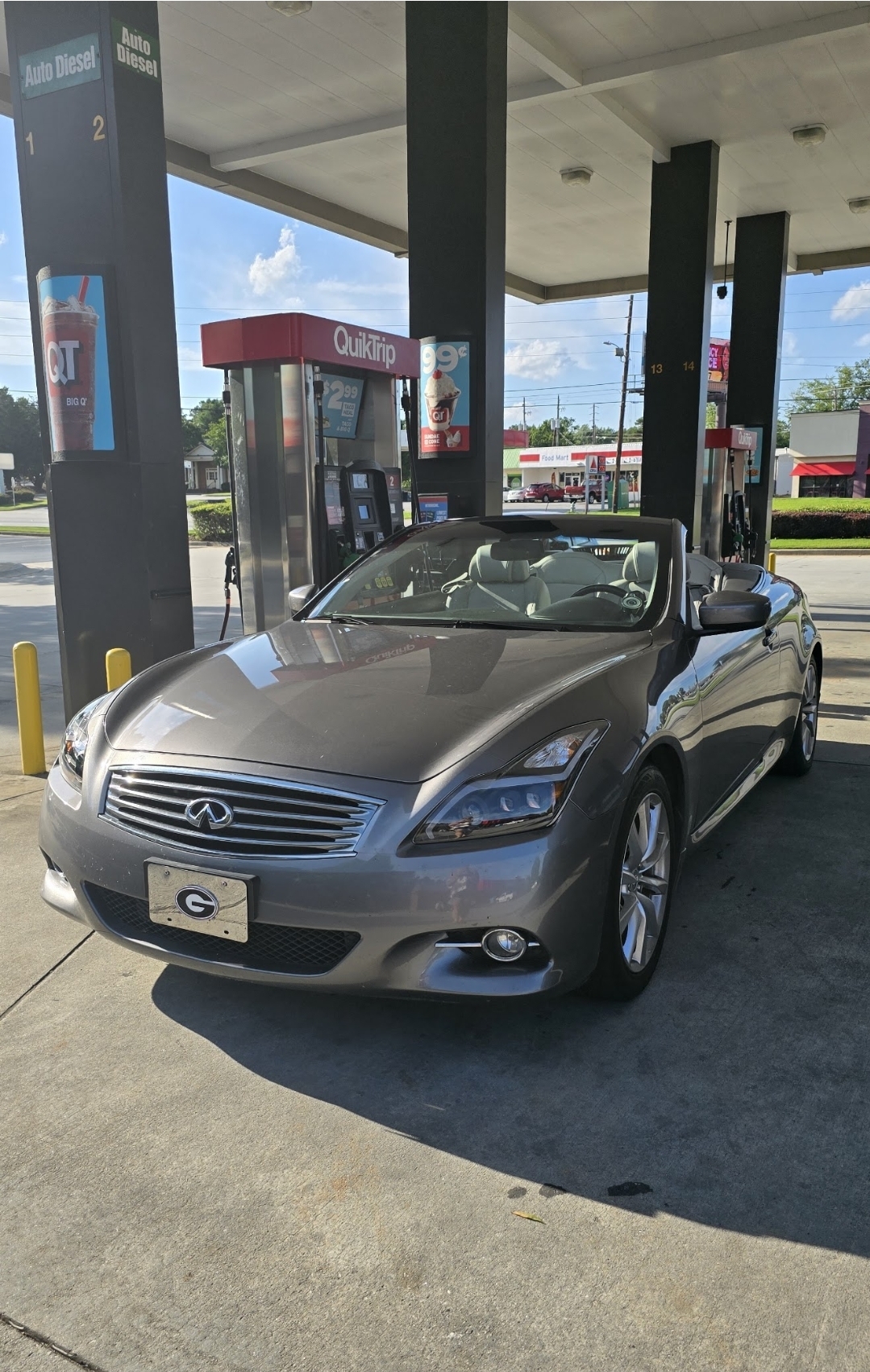 Used 2012 INFINITI G37 Convertible w/ Premium Pkg RWD image 4