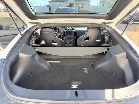 Used 2015 Nissan 370Z NISMO image 25