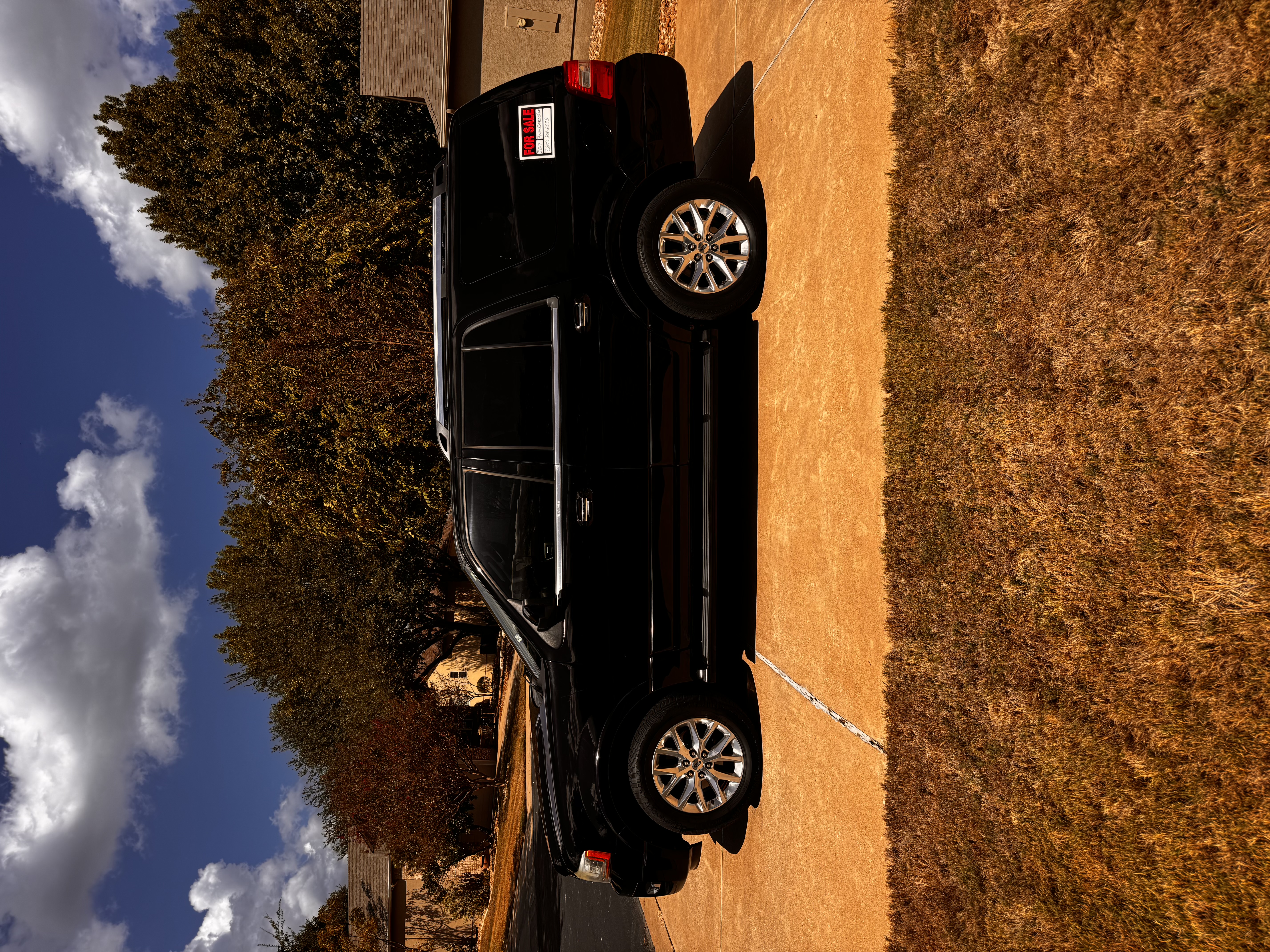 Used 2017 Ford Expedition Limited RWD image 5
