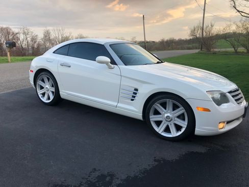Used 2004 Chrysler Crossfire Coupe image 2