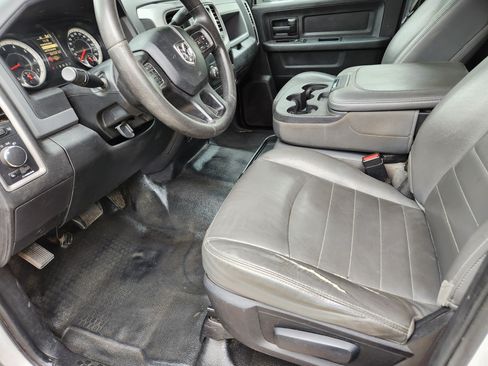 Used 2016 RAM 2500 Tradesman w/ Chrome Appearance Group RWD image 10