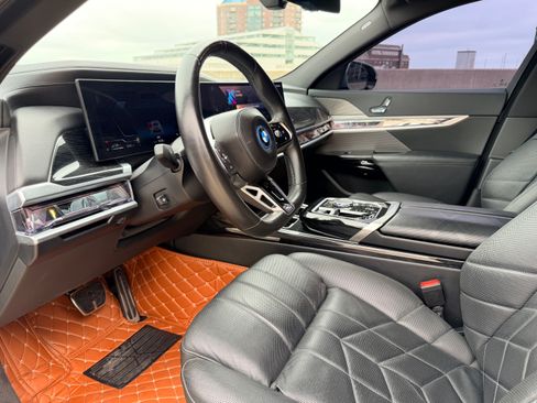 Used 2024 BMW 750e xDrive AWD/4WD image 19