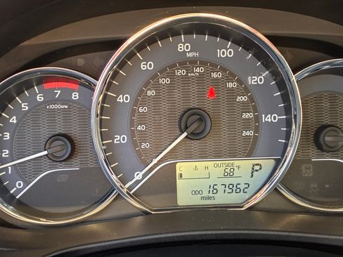 Used 2015 Toyota Corolla LE image 11