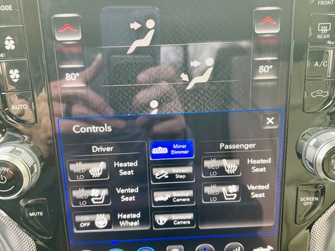 Used 2019 RAM 1500 Limited w/ Advanced Safety Group image 10