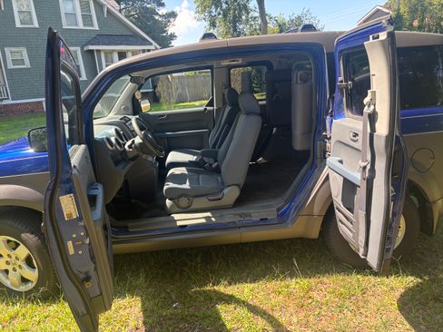Used 2004 Honda Element EX image 9