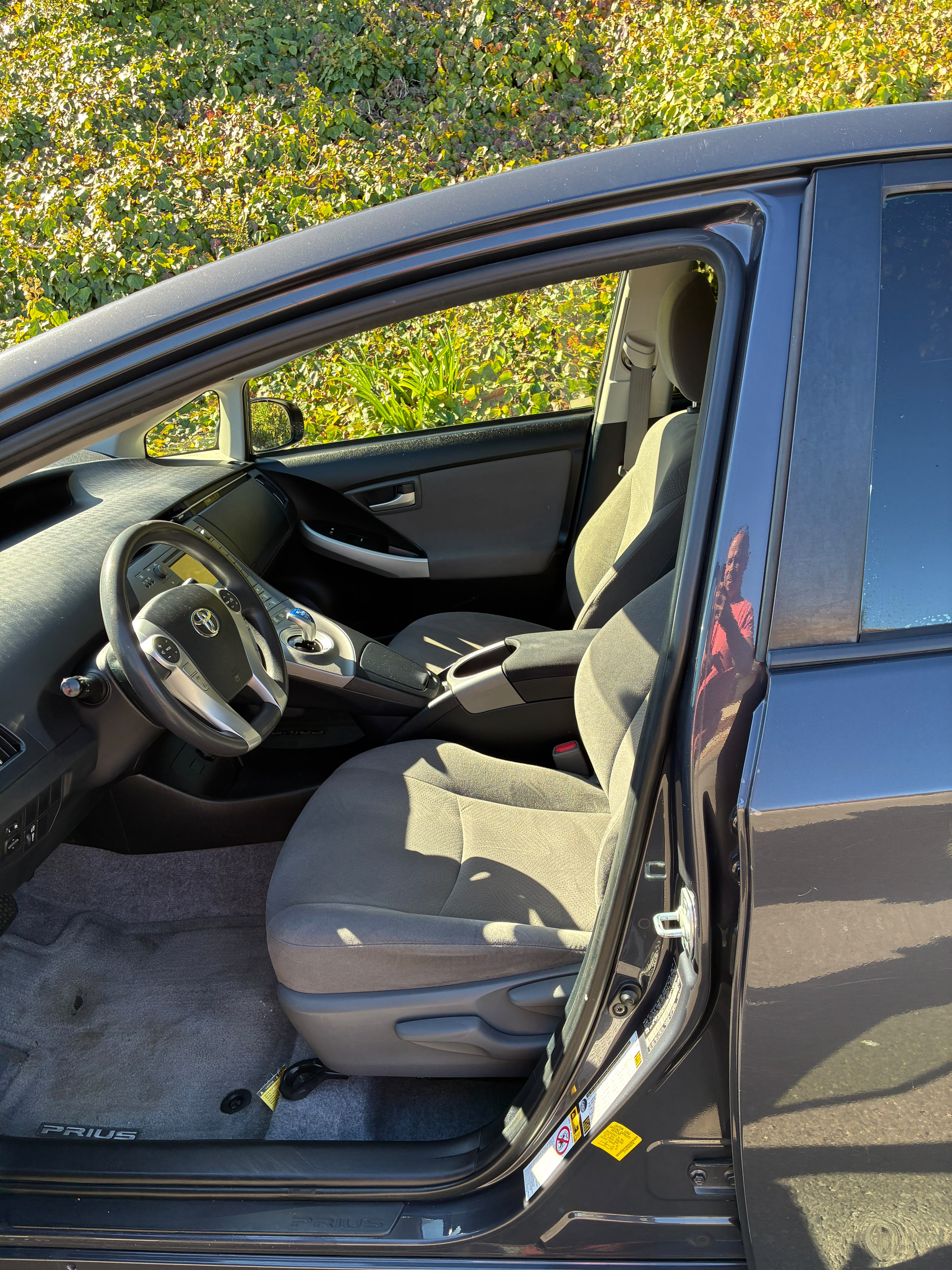 Used 2015 Toyota Prius Two w/ Preferred Accessory Package FWD image 7