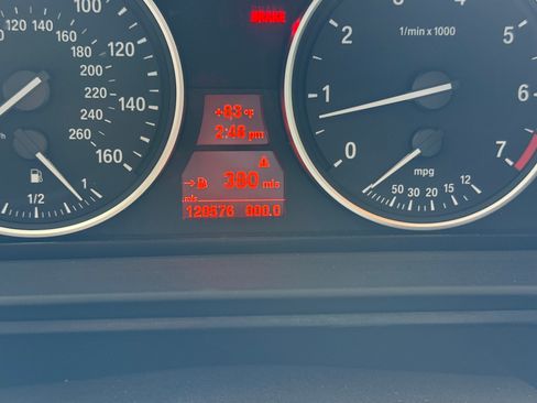 Used 2008 BMW 550i Sedan image 15