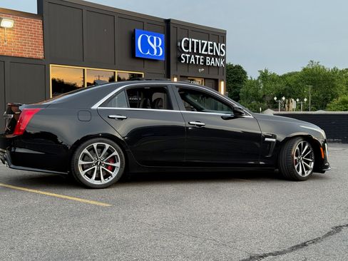 Used 2016 Cadillac CTS V w/ Luxury Package RWD image 2