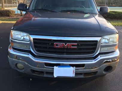 Used 2005 GMC Sierra 1500 SLE w/ Light Duty Power Package