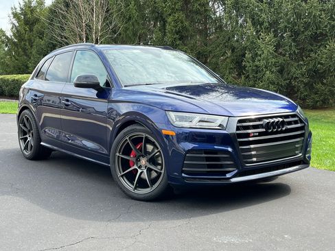 Used 2019 Audi SQ5 Premium Plus w/ Premium Plus Package AWD/4WD image 1