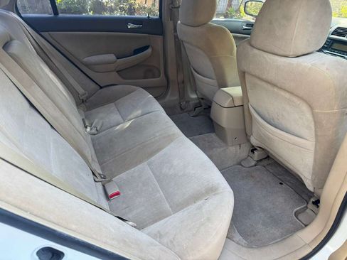 Used 2005 Honda Accord LX image 19