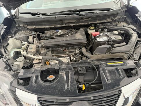 Used 2018 Nissan Rogue SL w/ Premium Package FWD image 10