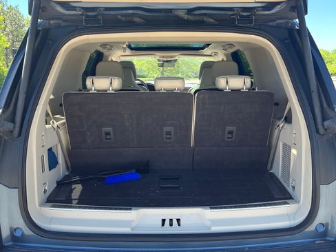 Used 2018 Lincoln Navigator Reserve w/ Technology Package AWD/4WD image 27