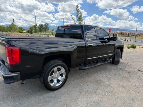 Used 2017 Chevrolet Silverado 1500 LTZ w/ LTZ Plus Package AWD/4WD image 8