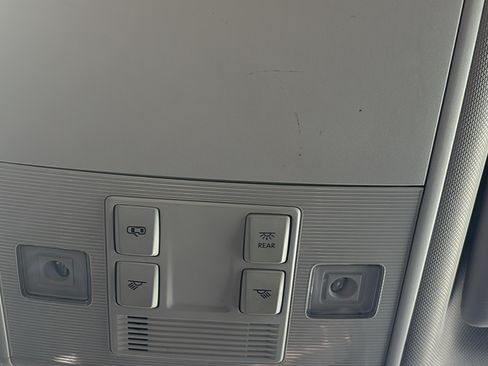 Used 2019 Volkswagen Golf Alltrack S image 15