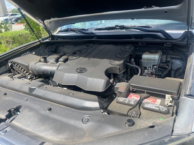 Used 2015 Toyota 4Runner SR5 RWD image 17