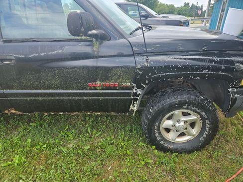 Used 1998 Dodge Ram 1500 Truck 4x4 Regular Cab image 2