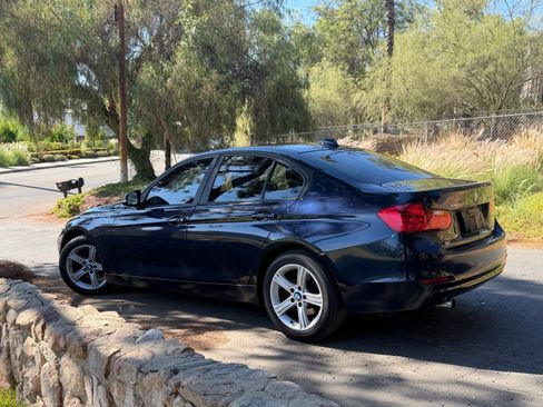 Used 2015 BMW 320i xDrive Sedan AWD/4WD image 4