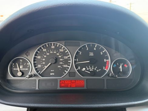 Used 2002 BMW 330i Sedan image 15