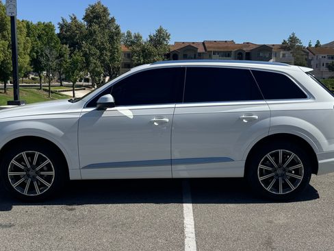 Used 2018 Audi Q7 3.0T Prestige w/ Prestige Package AWD/4WD image 13