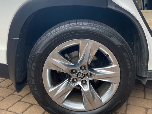 Used 2016 Toyota Highlander Limited Platinum image 13