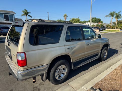 Used 2001 Toyota 4Runner SR5 image 5