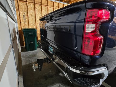 Used 2022 Chevrolet Silverado 2500 LT w/ Convenience Package image 6