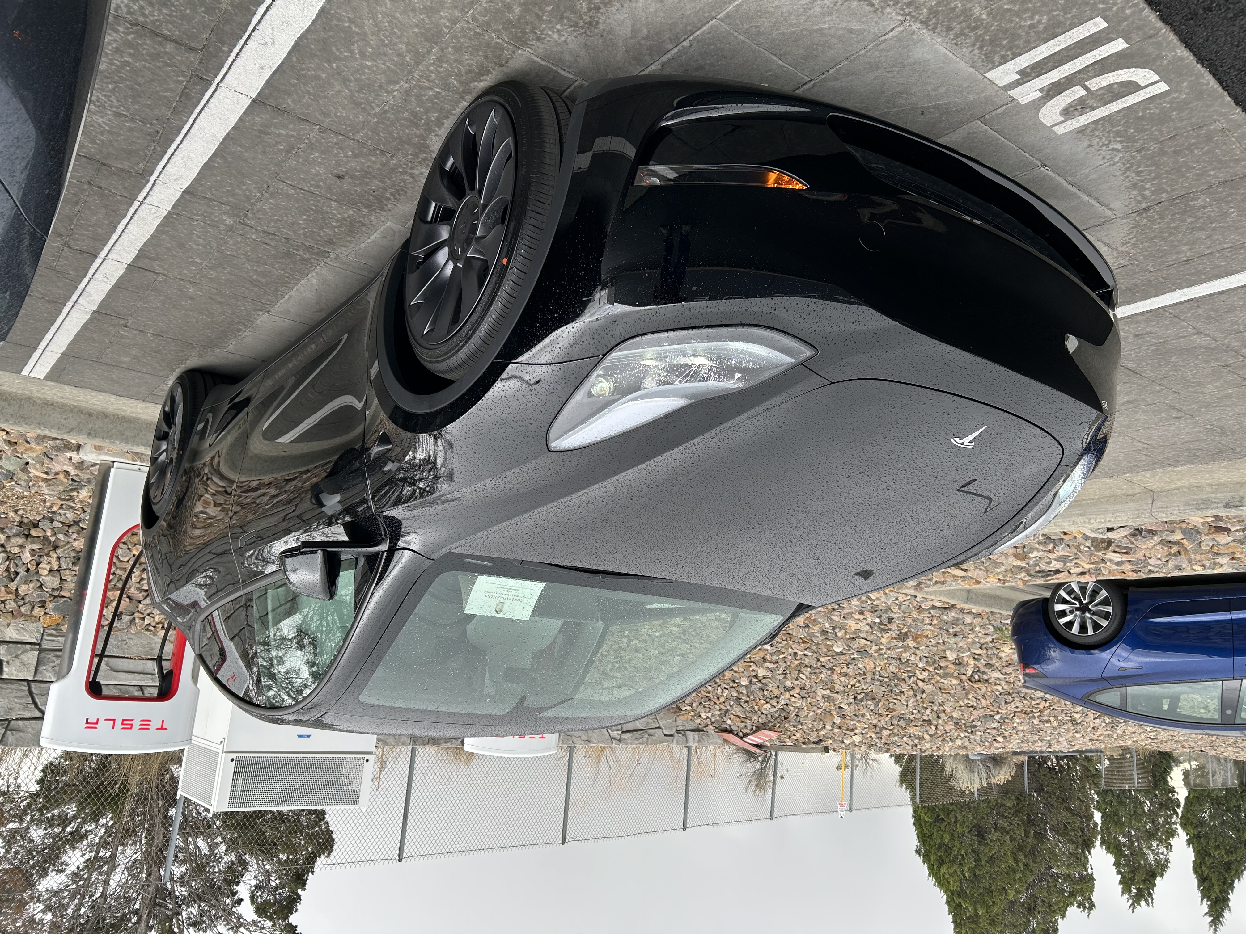 Used 2025 Tesla Model Y Performance AWD/4WD image 3