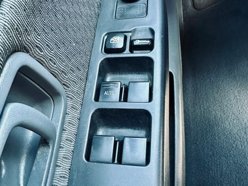 Used 2004 Nissan Xterra XE image 10