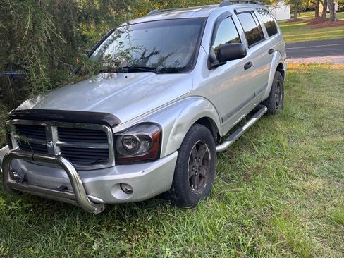 Used 2006 Dodge Durango SLT AWD/4WD image 1