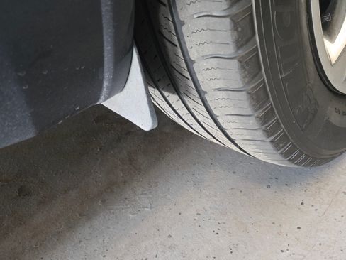 Used 2015 Buick Enclave Leather w/ Trailering Package image 19