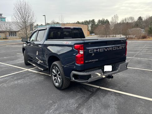 Used 2022 Chevrolet Silverado 1500 LT w/ All Star Edition Plus image 9
