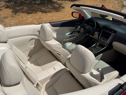 Used 2010 Lexus IS 350C RWD image 30