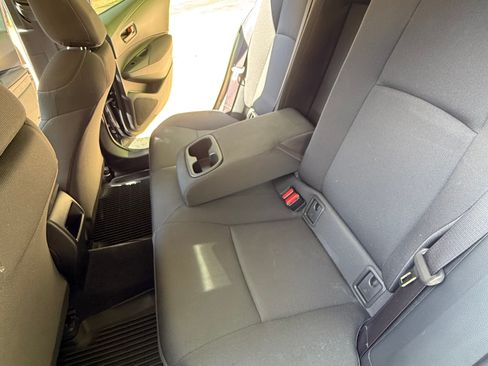 Used 2022 Toyota Corolla LE FWD image 30