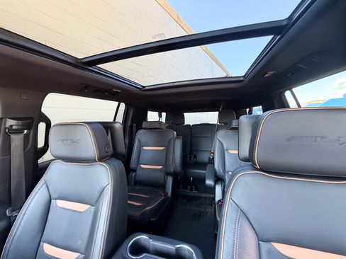 Used 2023 GMC Yukon XL AT4 image 19