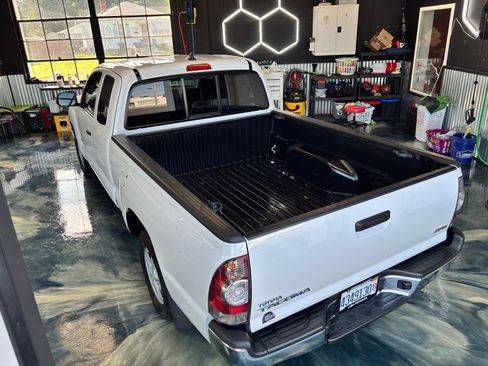 Used 2015 Toyota Tacoma 2WD Access Cab w/ SR5 Package image 10