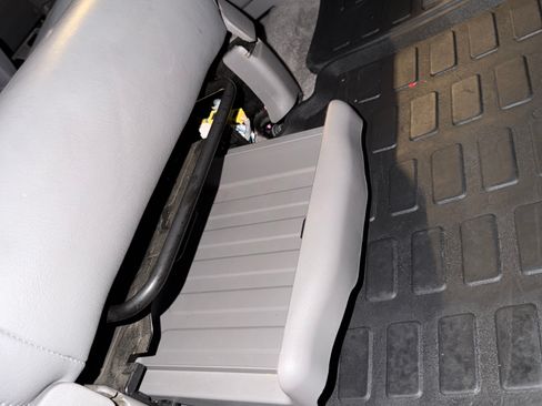 Used 2011 Honda CR-V EX image 30