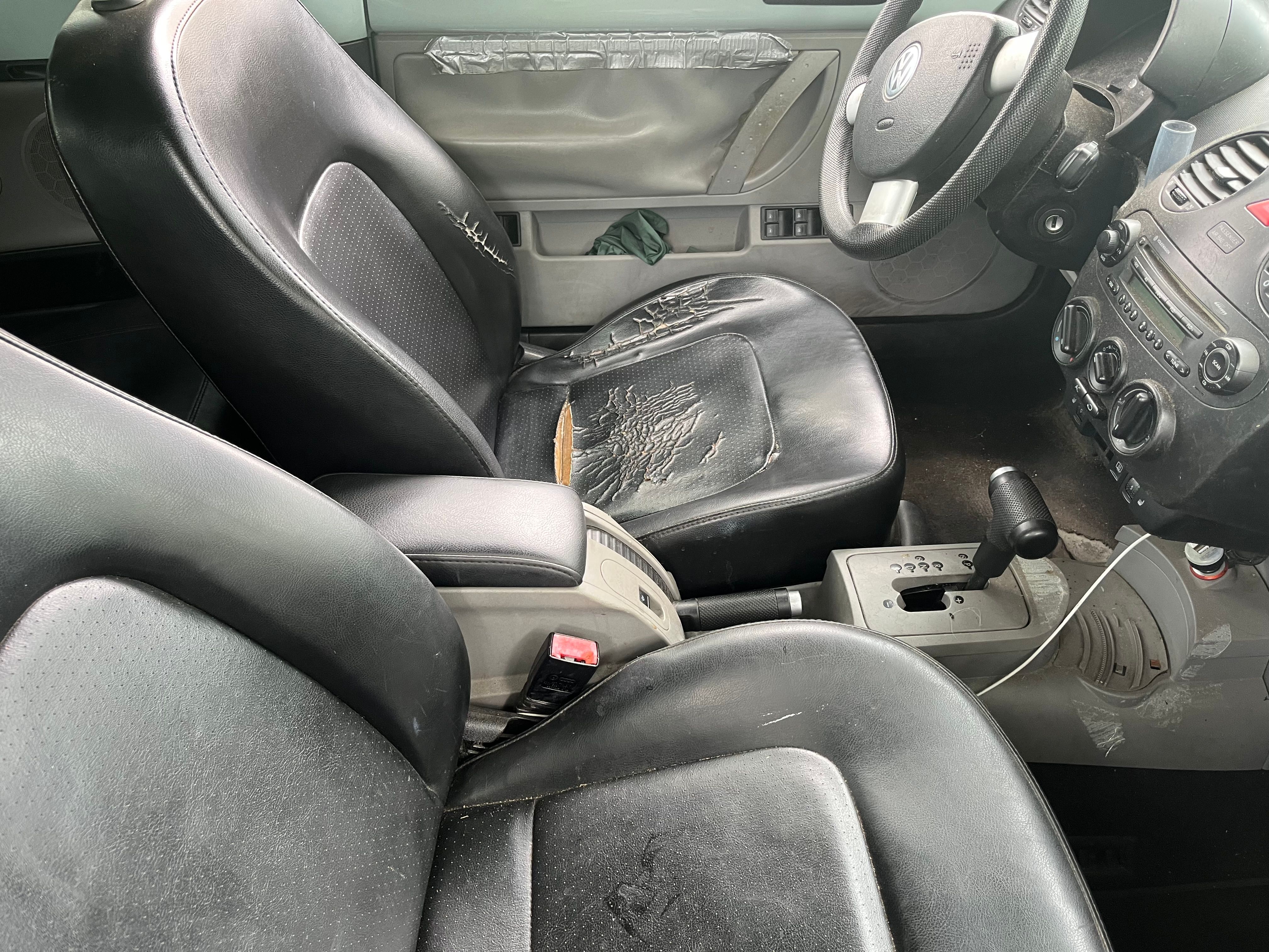 Used 2005 Volkswagen Beetle GLS FWD image 8