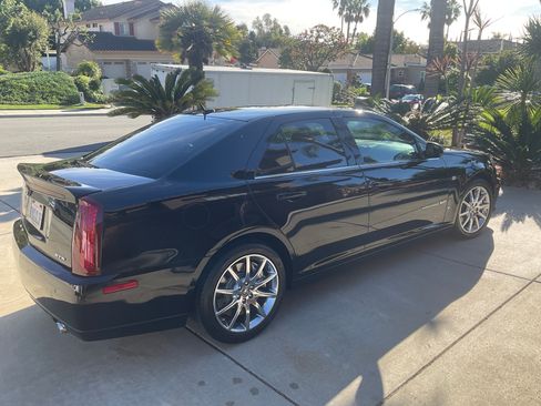 Used 2006 Cadillac STS V image 11
