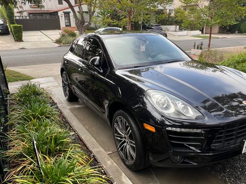 Used 2017 Porsche Macan S AWD/4WD image 2