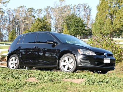 Used 2017 Volkswagen Golf Wolfsburg Edition image 10