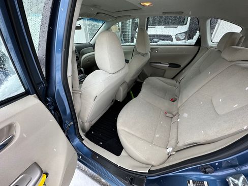Used 2010 Subaru Impreza 2.5i Premium image 12