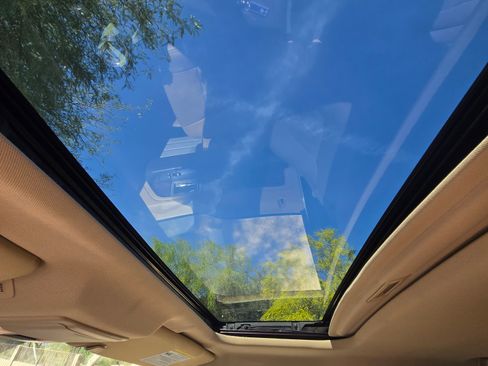 Used 2013 Ford F150 Lariat w/ Luxury Equipment Group image 10