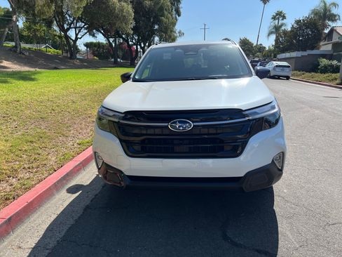 Used 2025 Subaru Forester Touring w/ Popular Package - Touring AWD/4WD image 4