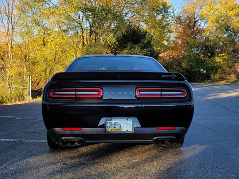 Used 2023 Dodge Challenger SRT Hellcat w/ Driver Convenience Group image 6