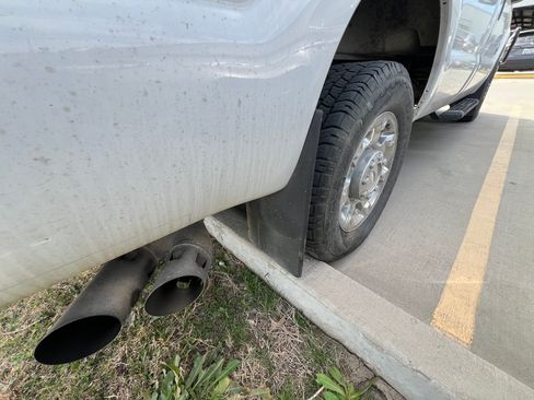 Used 2011 Ford F250 XL w/ XL Value Pkg image 6