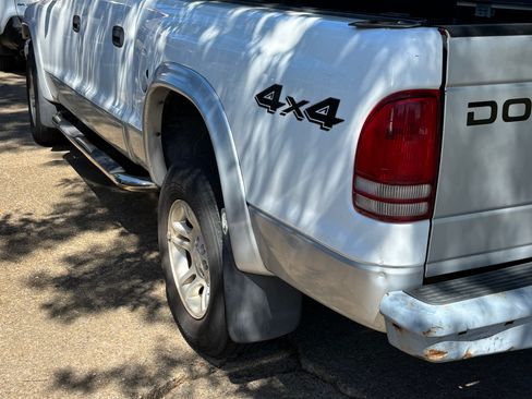 Used 2004 Dodge Dakota SLT w/ PWR Convenience Group AWD/4WD image 8
