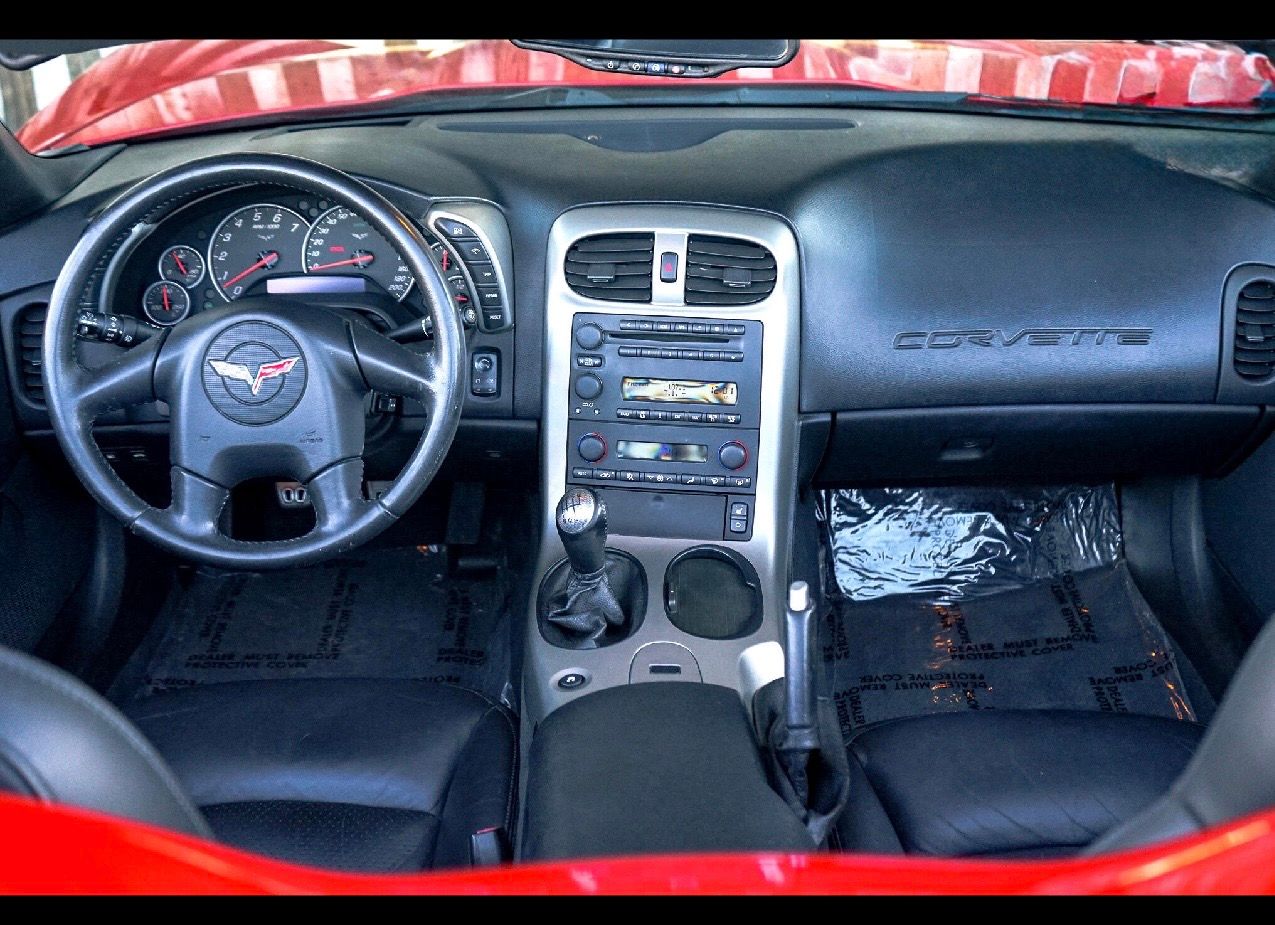 Used 2005 Chevrolet Corvette Convertible w/ Preferred Equipment Group RWD image 10