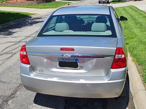 Used 2008 Chevrolet Malibu LS FWD image 9