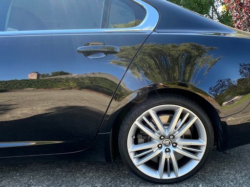 Used 2011 Jaguar XF Supercharged RWD image 5